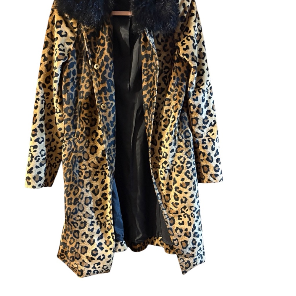 Vintage Leopard Print coat ( no fur collar)